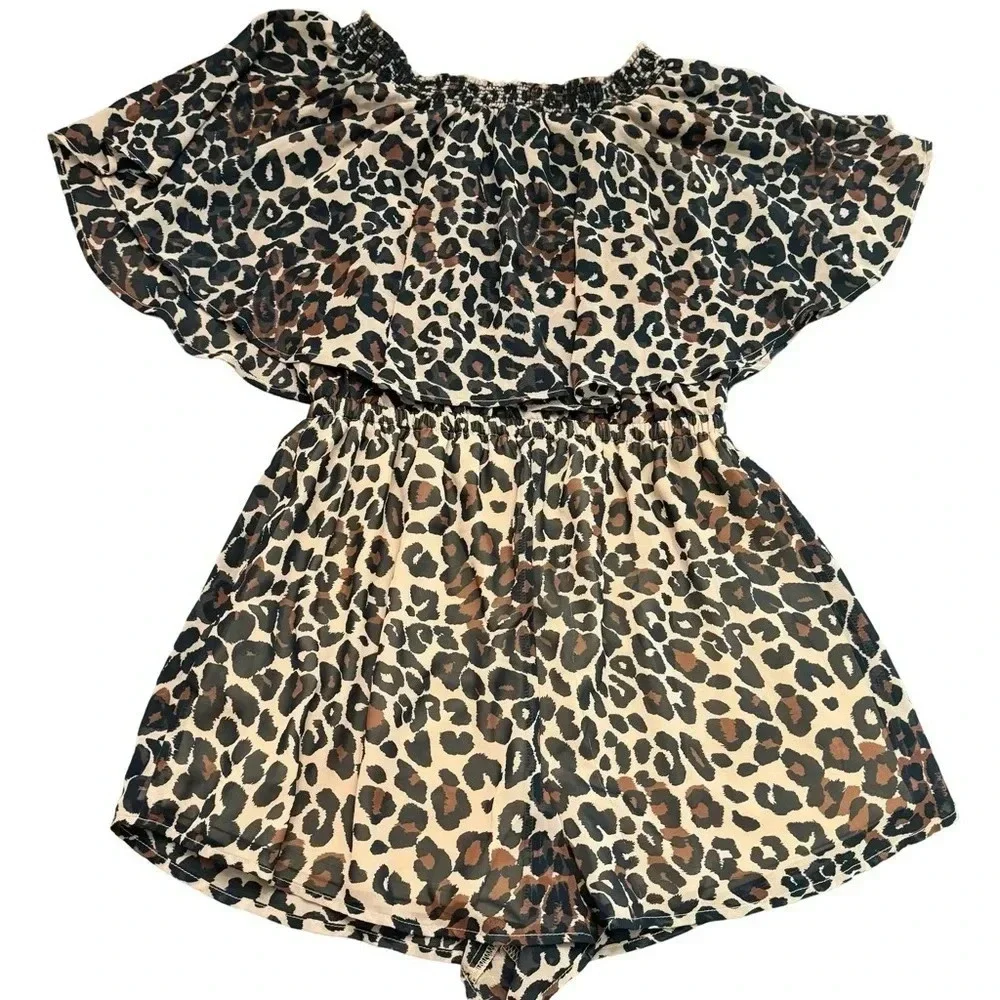 Excellent condition Show Me Your Mumu cheetah print shorts romper. Medium.